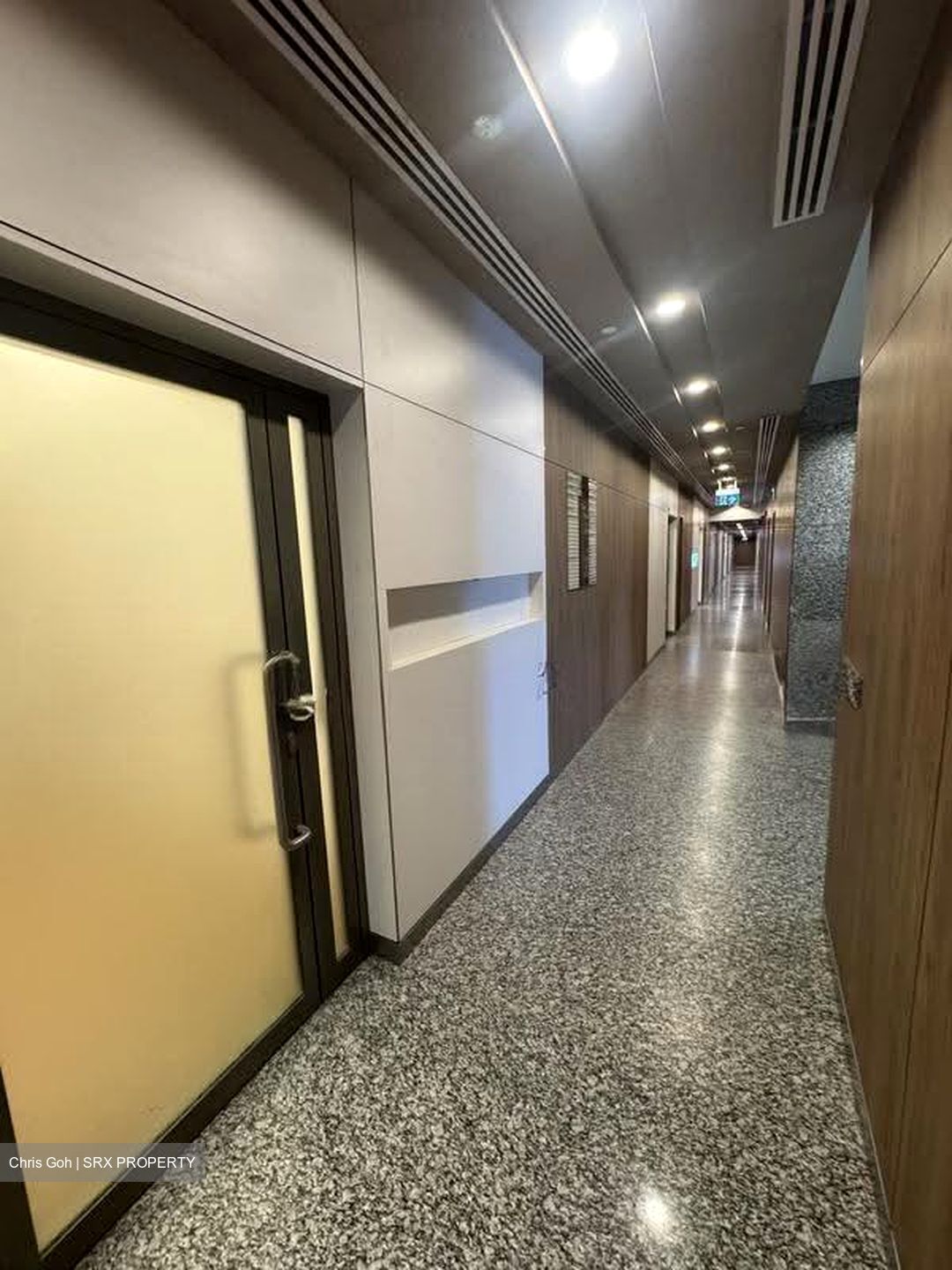 Connexion (D8), Retail #623530571